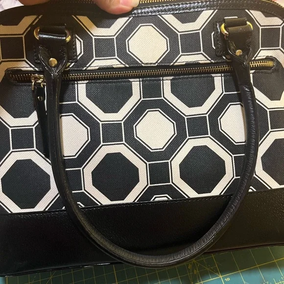 Kate Spade Black and White Geometric Satchel - Picture 3 of 8